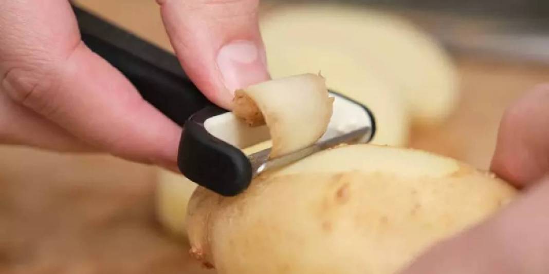 Mutfağınızın gizli kahramanı! Sakın çöpe atmayın: Patates kabuklarıyla yapabileceklerinize çok şaşıracaksınız 3